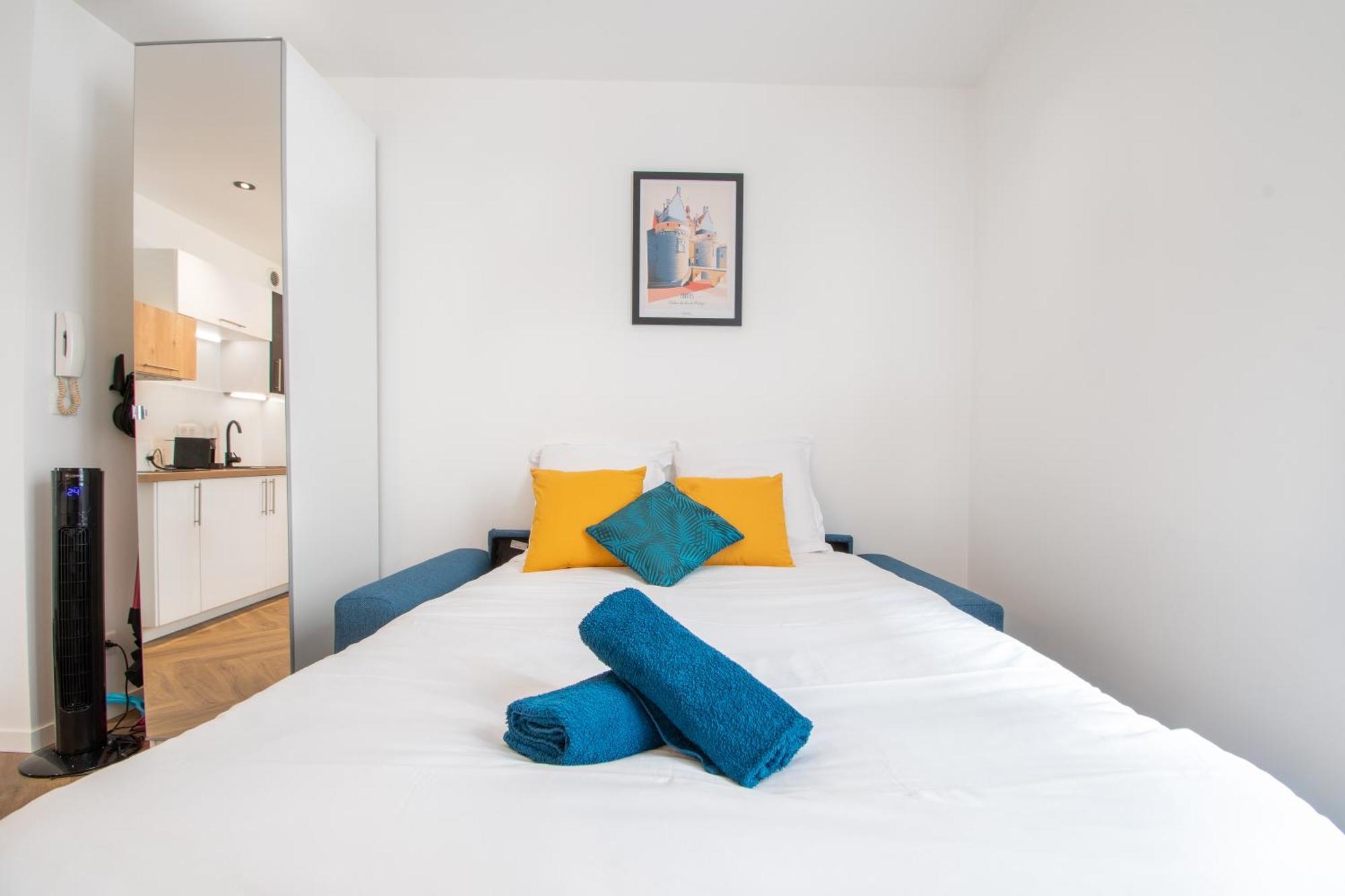 L'Appartement Des Ducs Avec Baignoire Double Nantes Kültér fotó